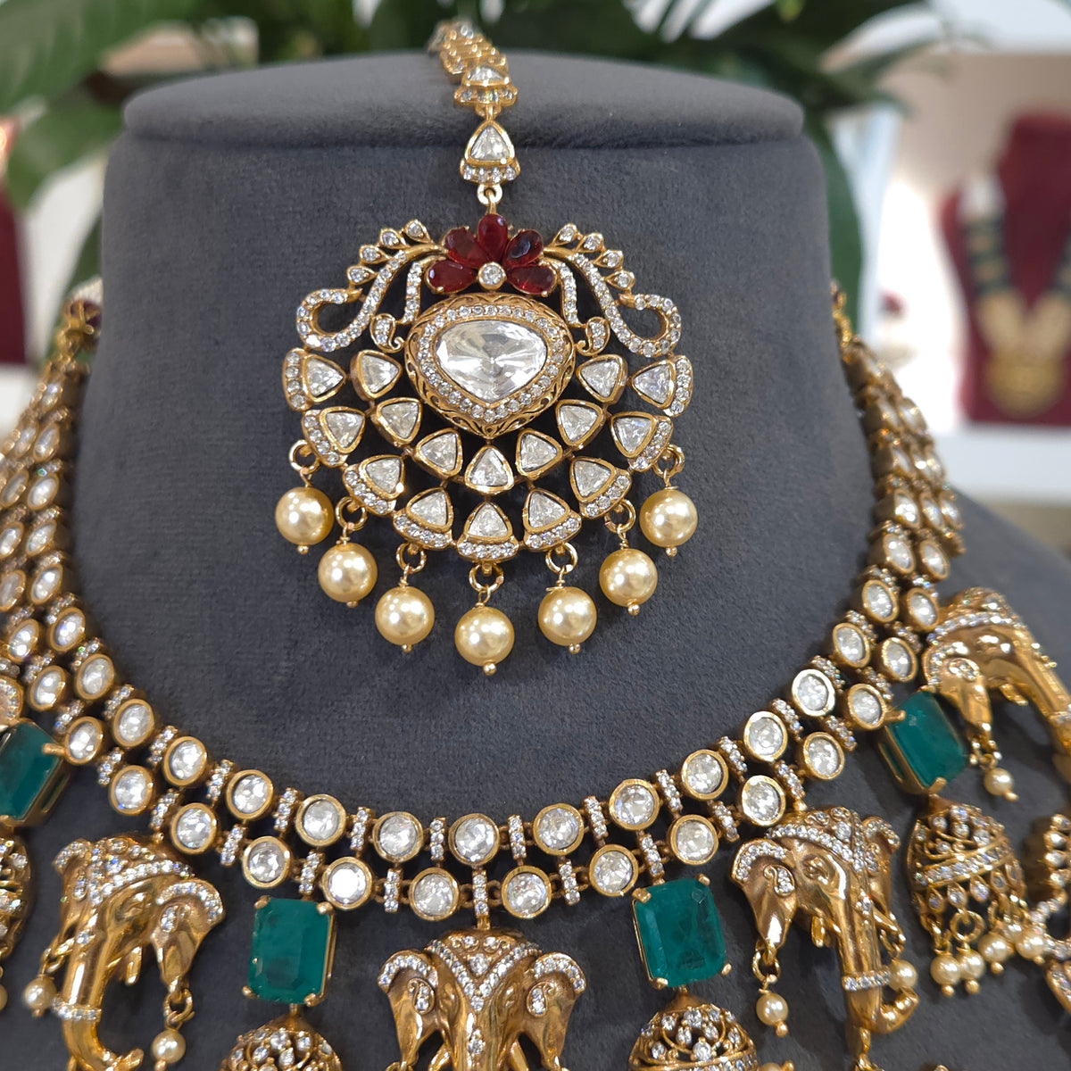 Shree gane moissanite polki set