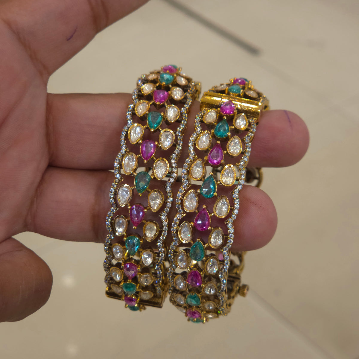 Sagrika Moissanite polki bangles