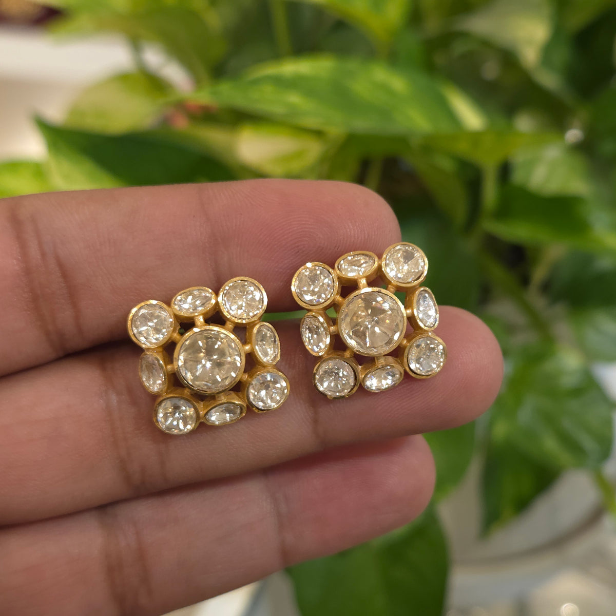 Mona screwback polki studs
