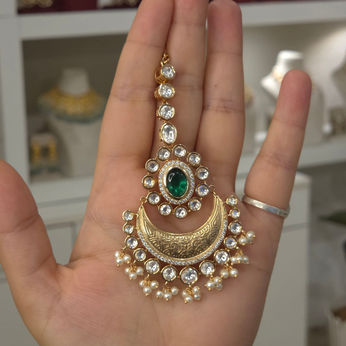 Chaandni polki maangtikka