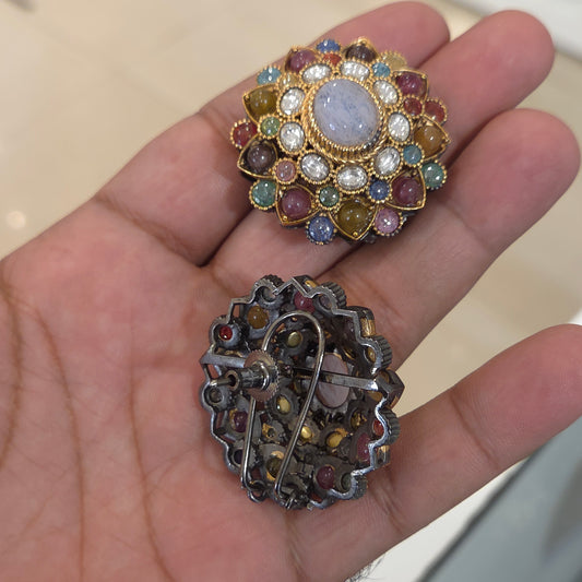 Narol sabya studs
