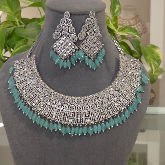 Amaira Ad necklace set