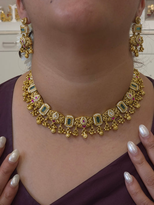 Praneta heritage necklace set