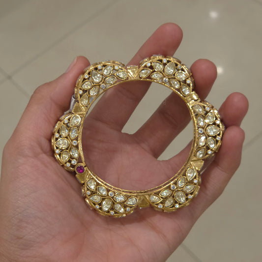 Radha Moissanite polki bangle