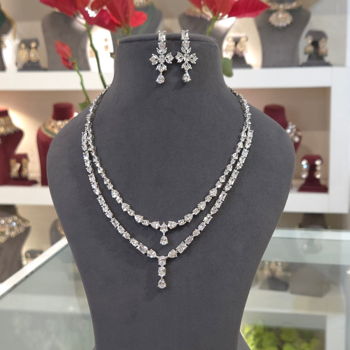Suchitra A.D necklace set