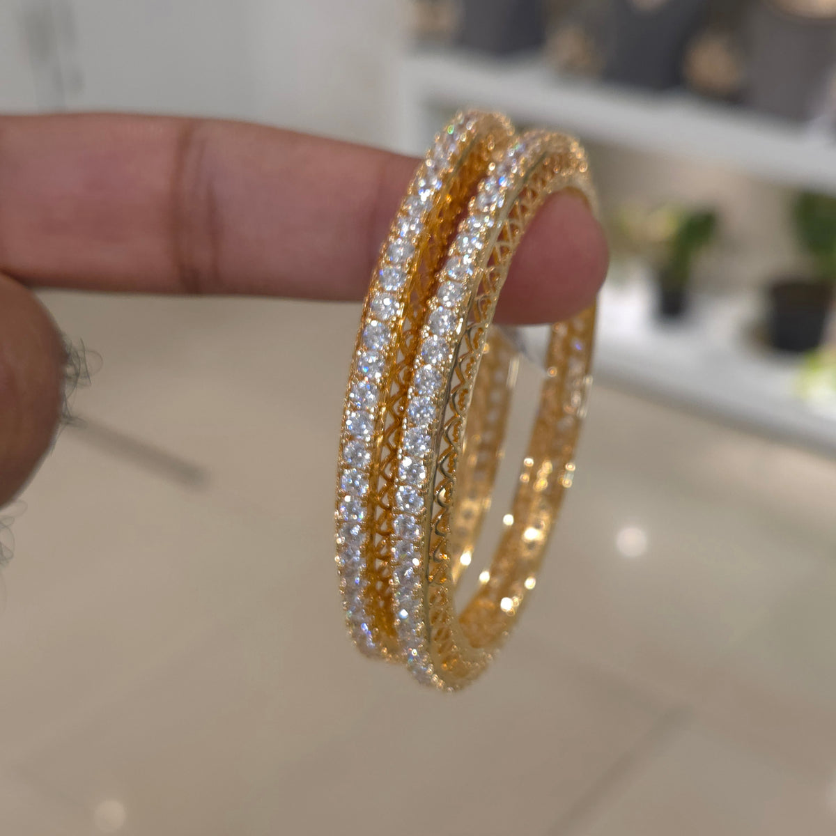 Vasudha single line bangle