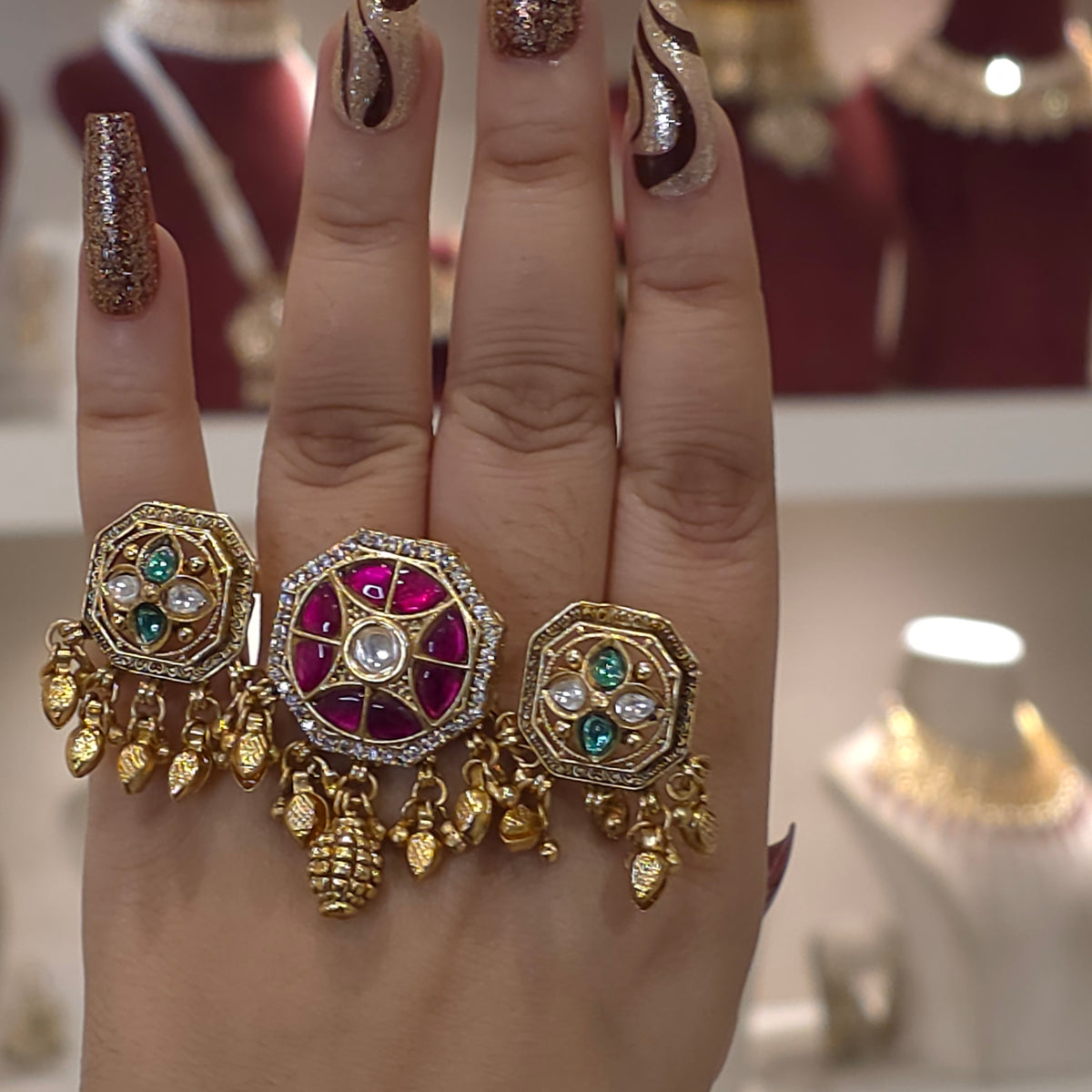 Mudhuri golden ring