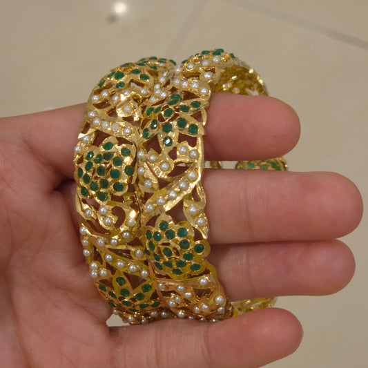 Navu Jadau bangles