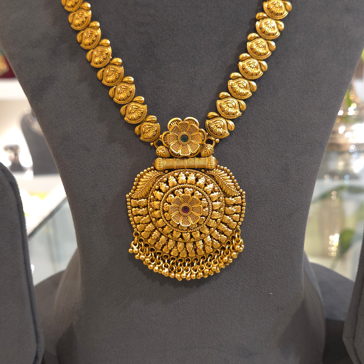 Rudra antique gold plated set