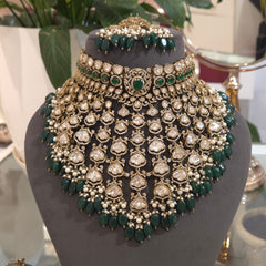 Kavneet victorian polki bridal set