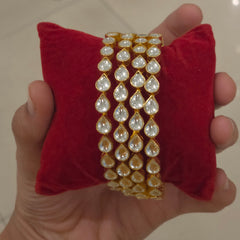 Sazia kundan polki bangles