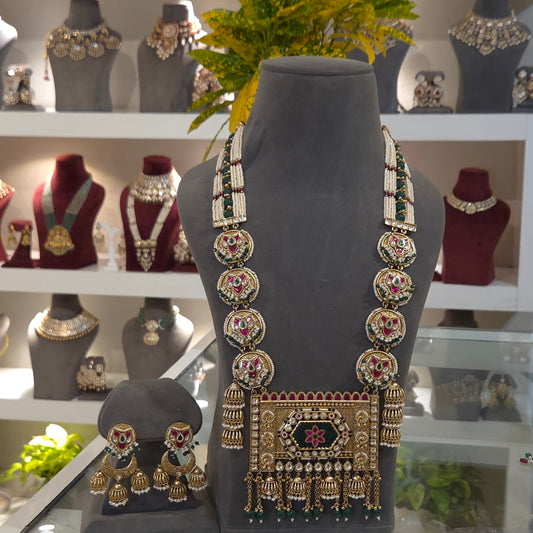 Nadia antique golden set