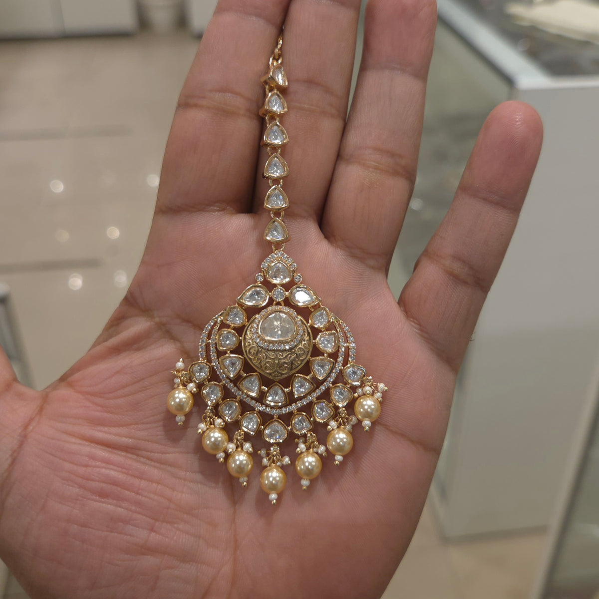 Anika polki maangtikka