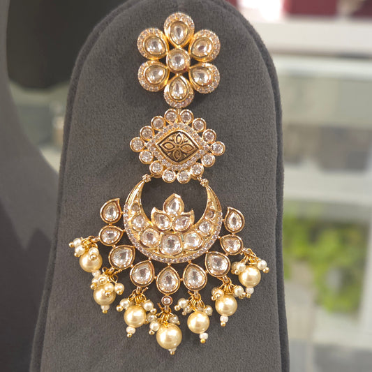 Roshni gold coloured set