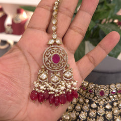 Kavneet victorian polki bridal set