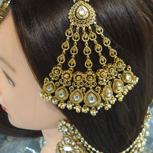 Shalini golden passa