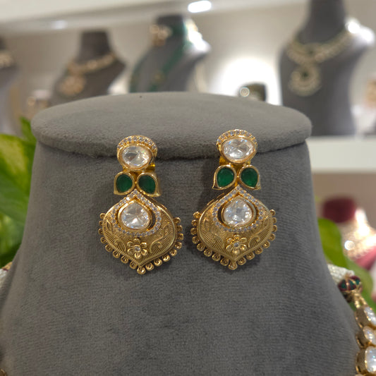 Avneet Antique polki set