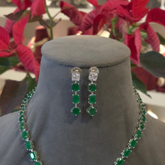 Lily Ad necklace set