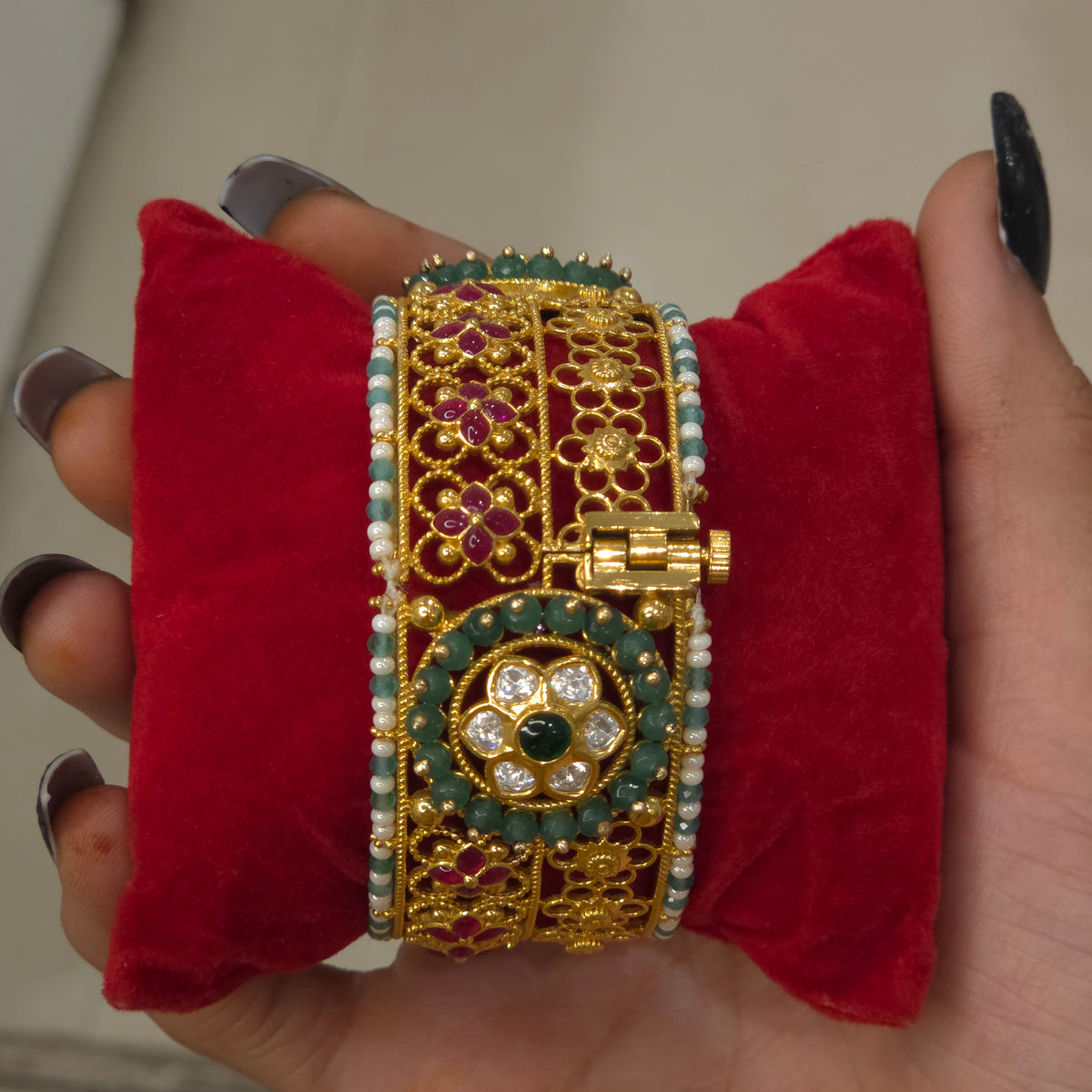 Samaira Antique gold bangles