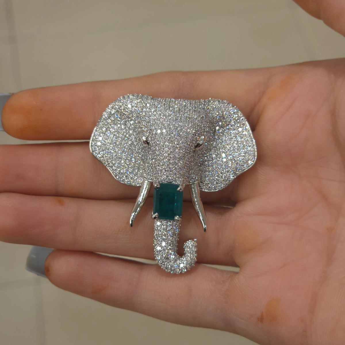 Samar Ad brooch