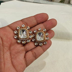 Bani moissanite studs