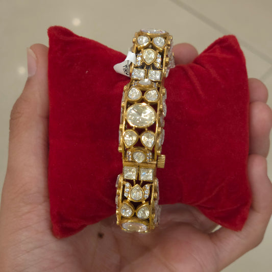 Radha Moissanite polki bangle