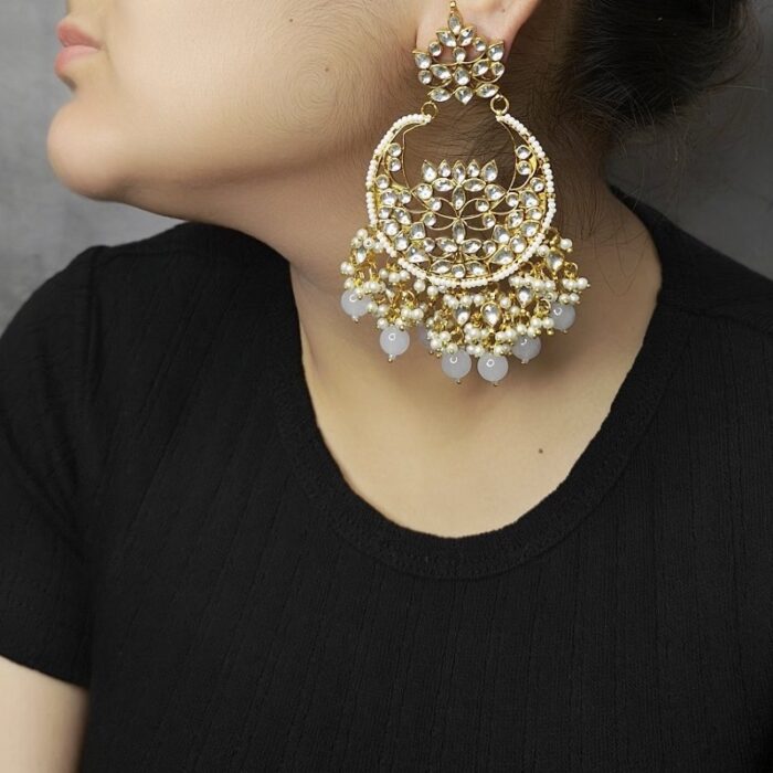 Amrita Paachi Kundan Earrings - Image 1